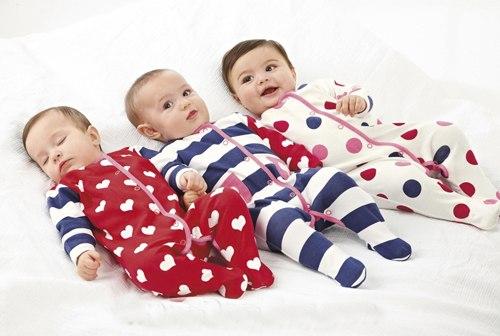 Cotton hay vải bông là những lựa chọn phù hợp cho trẻ sơ sinh (Ảnh minh hoạ)