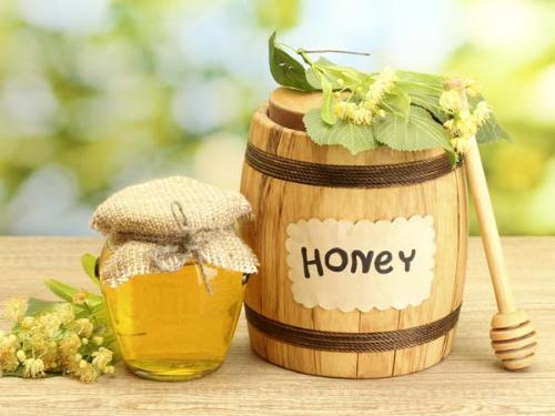 Mật ong có tính sát khuẩn giúp vết thương mau lành.