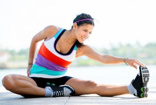 Cần khởi động cẩn thận trước khi tập thể dục để tránh tổn hại đến các khớp xương.