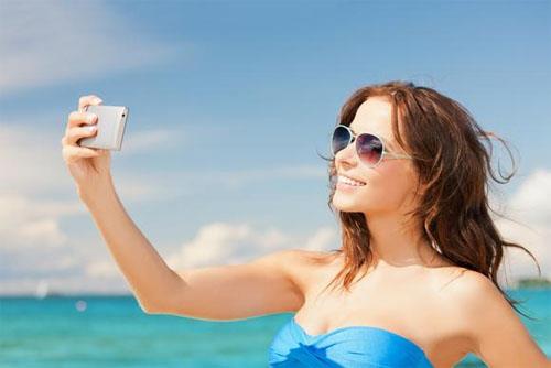 Phụ nữ da sáng, tóc nâu đỏ hoặc vàng rất dễ bị ung thư da.