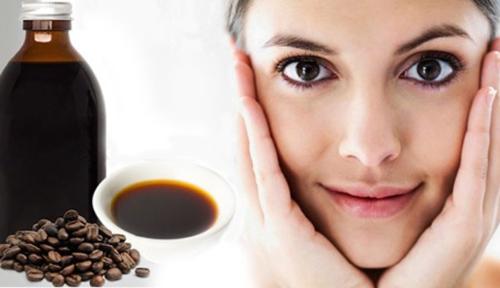 Tựchế dầu cà phê làm đẹp hiệu quả.
