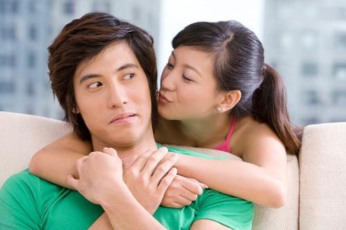 Hãy nũng nịu nói với chàng 