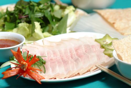 Nếu biết cách làm, món thịt luộc chân giò của bạn sẽ vừa ngon vừa đẹp mắt.
