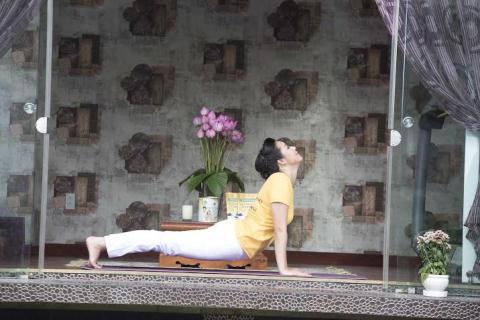 Tap 5 dong tac cua SUOI NGUON TUOI TRE de day lui moi loai benh tat