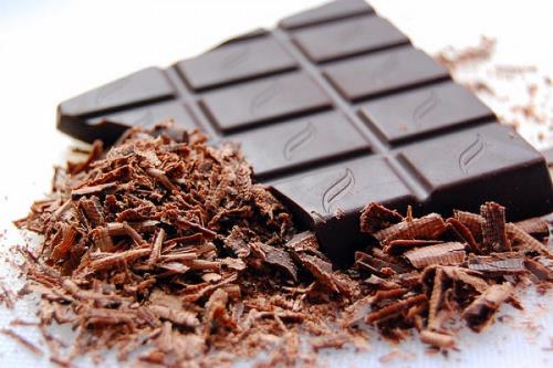 Ăn sôcôla đen để giảm các triệu chứng trước kỳ kinh nguyệt