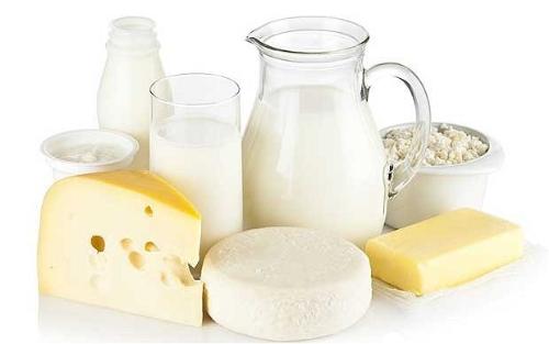 Sữa và các chế phẩm từ sữa có chứa nhiều canxi và vitamin D