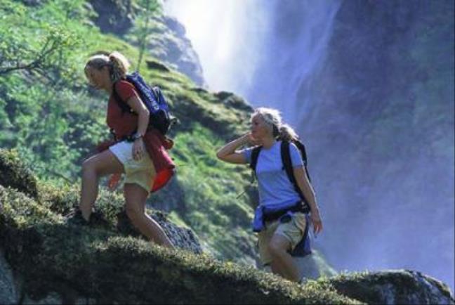 Di bo- nhung buoc chan am tham tuyet voi cho suc khoe