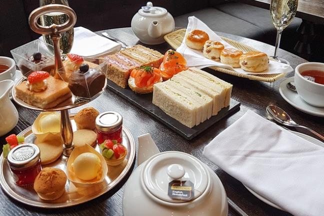Thu vi High tea - tra muon o Anh