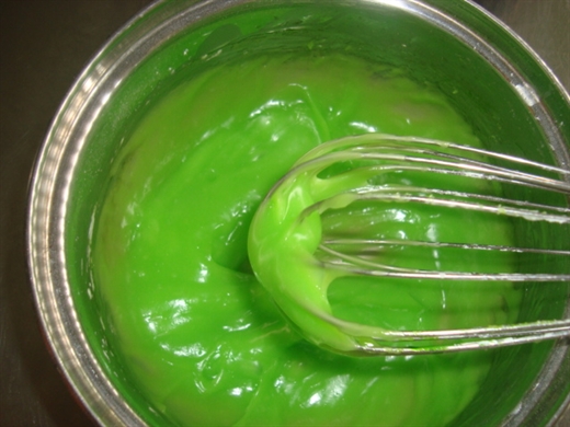 Hướng dẫn làm bánh đậu xanh lá dứa ngon không cưỡng được Huong dan lam banh dau xanh la dua ngon khong cuong duoc