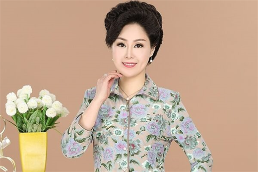 Nhung bi quyet trang diem khien phu nu tuoi trung nien vua sang trong lai khong bi gia di