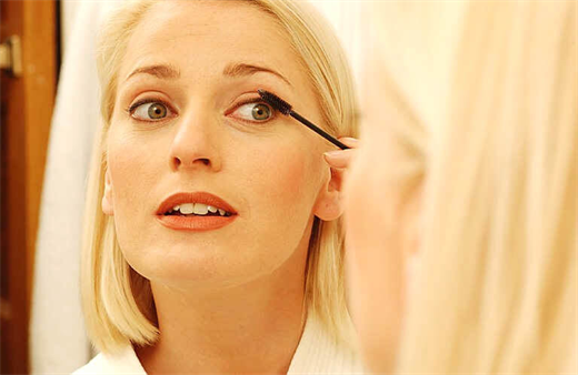 Nhung bi quyet trang diem khien phu nu tuoi trung nien vua sang trong lai khong bi gia di