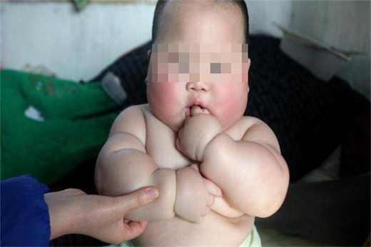 Nhung sai lam nghiem trong me hay mac phai khi cho tre an