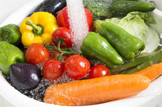 Nhung sai lam cuc ky nguy hiem khi an rau xanh ma nhieu nguoi mac phai