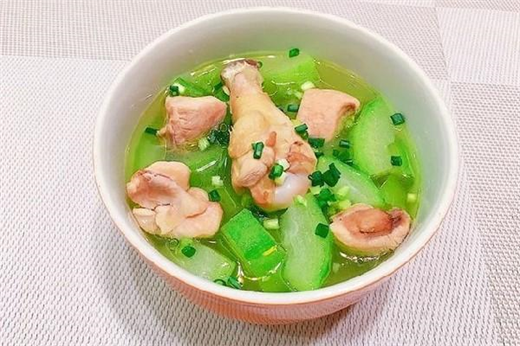 12 mon canh giup thanh nhiet co the, khi huyet doi dao cho phu nu trung nien