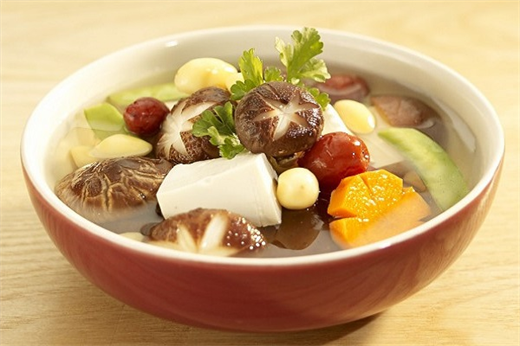 12 mon canh giup thanh nhiet co the, khi huyet doi dao cho phu nu trung nien