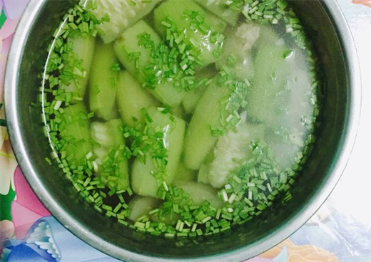 12 mon canh giup thanh nhiet co the, khi huyet doi dao cho phu nu trung nien