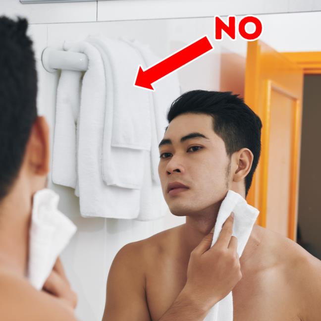 Tranh xa ngay 10 thoi quen gay hai cho suc khoe ma ban van thuong lam khi o trong phong tam