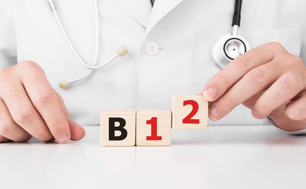 Kho tho, met moi va cac trieu chung cua thieu vitamin B12, cac thuc pham nen bo sung de giai quyet tinh trang nay
