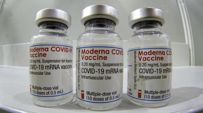Co quan chau Au EMA khuyen nghi mo rong vaccine COVID-19 cua Moderna cho tre em 12-17 tuoi
