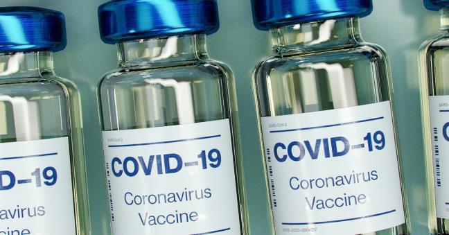 Tai sao vaccine ngua COVID-19, co the cuu song hang trieu nguoi, lai khong doat giai Nobel Khoa hoc nam nay?