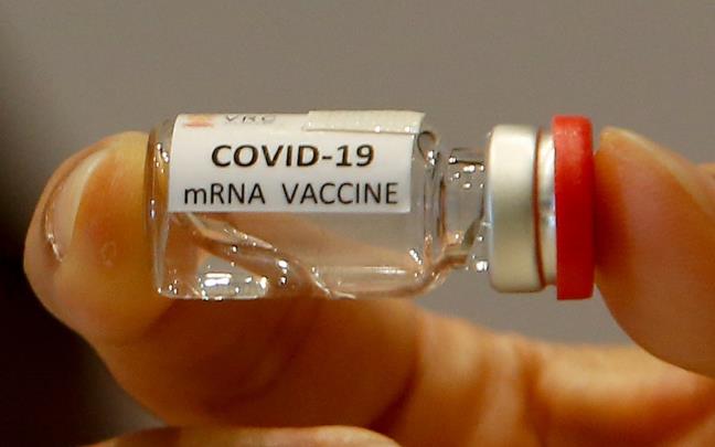 Nhung dieu can biet ve vaccine ngua COVID-19 theo cong nghe mRNA va nguy co viem tim o tre em