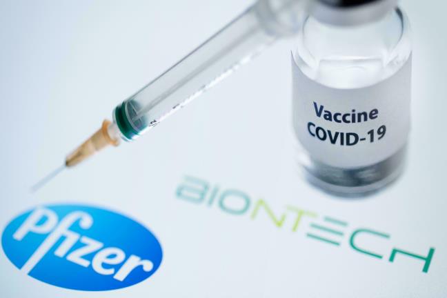 Vaccine COVID-19 co hieu qua hon 90% trong viec ngan ngua tu vong do bien the Delta