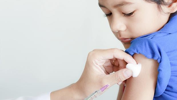 Tiem vaccine COVID-19 cho tre 5 den 11 tuoi can luu y dieu gi?