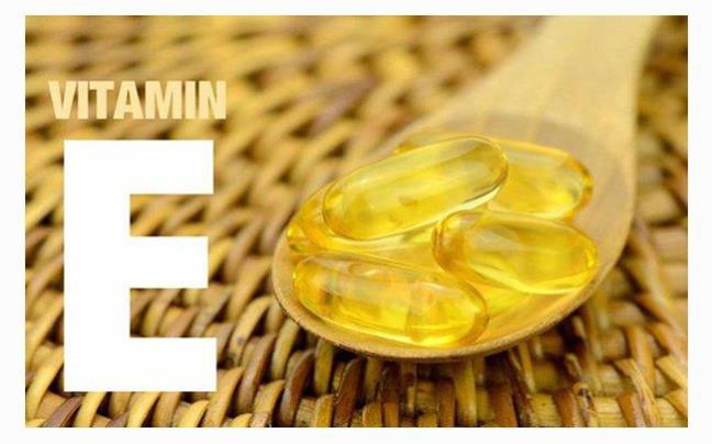 4 loai vitamin ban can de co lan da khoe manh va sang min