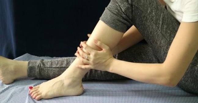 5 meo tri moi te chan khi ngoi lau trong cac chuyen di duong dai
