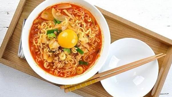 5 mon an sang quen thuoc co the lam tang nong do con noi sinh trong co the