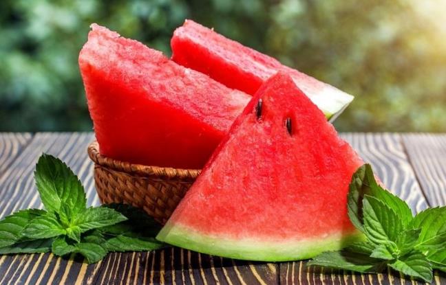 7 loai trai cay mua he giup giam cholesterol xau mot cach tu nhien