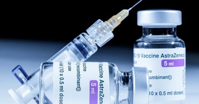 AstraZeneca lan dau thua nhan vaccine Covid-19 cua ho co the gay ra cuc mau dong