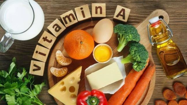 7 loai vitamin quan trong cho suc khoe mat va cac loai thuc pham giau vitamin