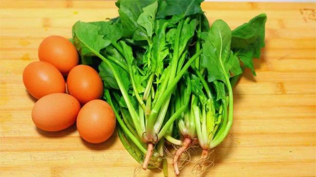 Axit folic rat quan trong doi voi trung nien va nguoi cao tuoi, nen an nhieu 5 loai rau giau axit folic nay de bo sung cho co the 