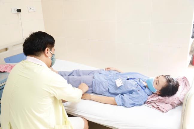 Co hai rao can sau phau thuat ung thu, neu vuot qua duoc chung, ban co the song them 30 nam nua
