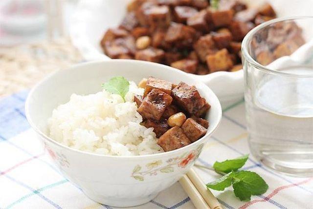 Neu co 4 thoi quen an uong nay, ban se la muc tieu cua ung thu bat ke khoe manh den dau