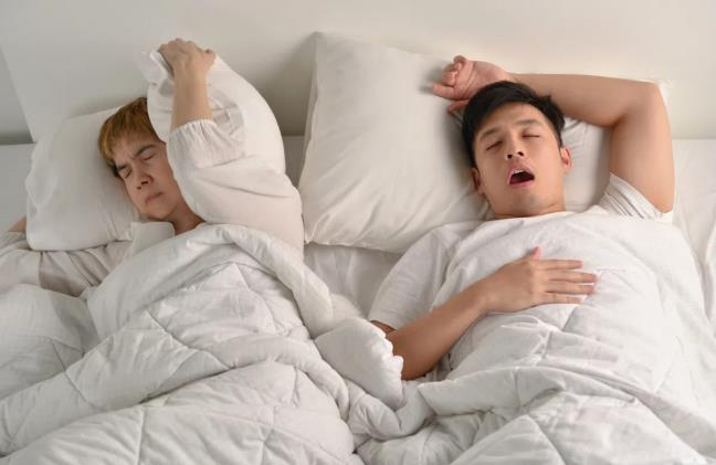 Neu ban gap 3 trieu chung nay khi ngu, do co the la dau hieu cua mot can benh nghiem trong