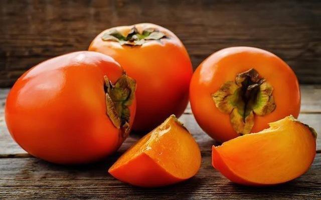 Ba loai trai cay chua nhieu duong hon ca mot coc nuoc ngot, loai dau tien nhieu nguoi van tuong giup kiem soat duong huyet va giam can