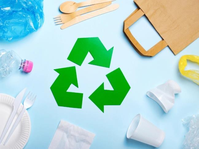 Vi nhua co the xam nhap nao chi trong 2 gio, han che cho tre em tiep xuc voi nhung vat dung nay