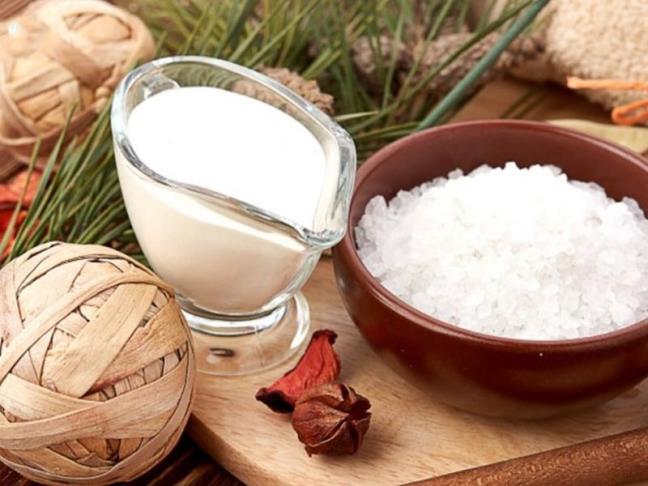 Ngoai lam gia vi, 6 cach su dung muoi thong minh nay giup ban tiet kiem ca mo tien