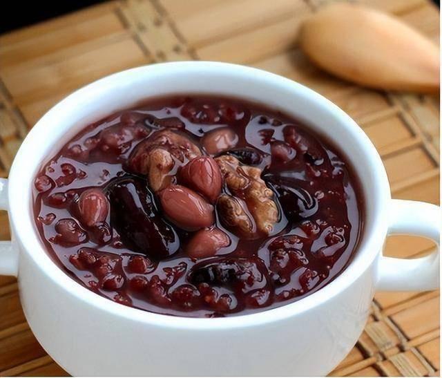 Nhung thuc pham co dac tinh chong viem, an thuong xuyen de giam nguy co benh tat