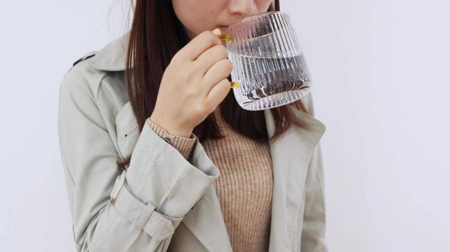 Ben canh che do an uong, 5 diem nay la nguyen nhan gay ra nong do axit uric cao, dung chu quan