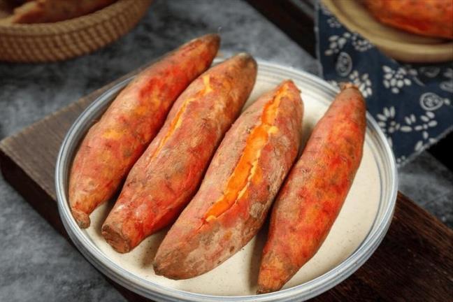 An 1 cu khoai lang moi sang, duong ruot se biet on ban