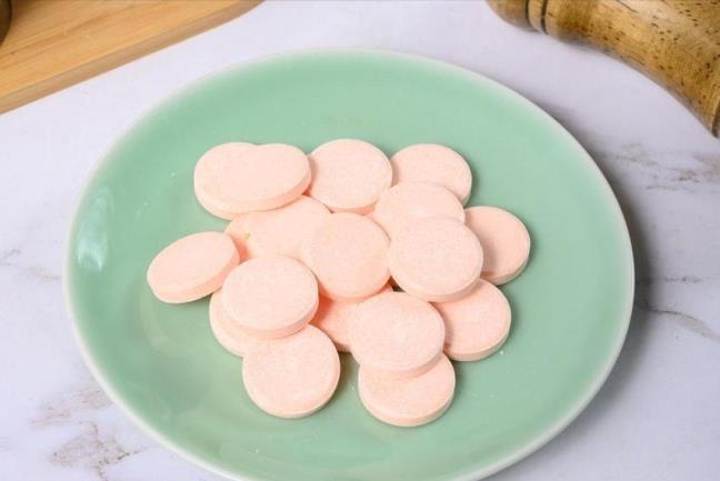 3 thu nguoi cao huyet ap nen mang khi ra ngoai, chung co the cuu song ban 