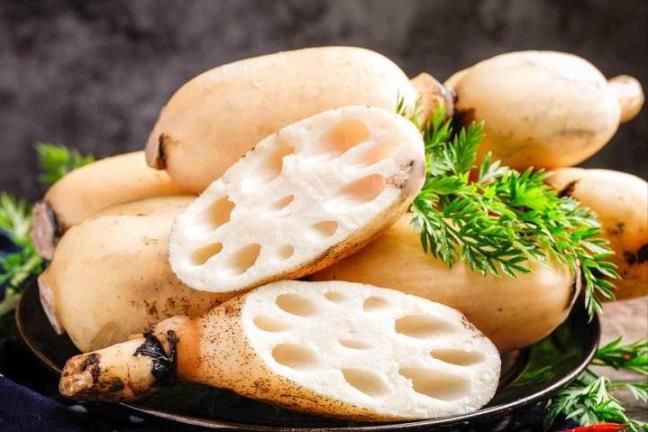 5 loai cu giup tang cuong suc khoe va lam am co the vao mua dong