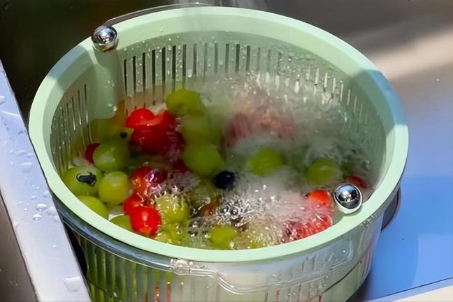 3 loai trai cay co du luong thuoc tru sau cao, an chung ma khong rua sach co the dan den ngo doc