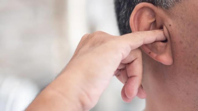 Tinh trang ngua tai dai dang co the la dau hieu cua ba benh, dung xem nhe 