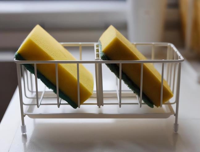 4 vat dung nha bep ma ban co the nghi la sach se, nhung thuc chat lai chua nhieu vi khuan