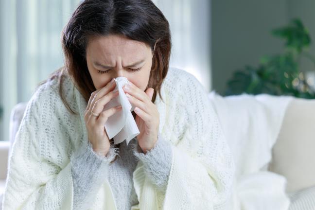 Ho kem 4 dac diem nay nghia la phoi dang gui tin hieu cau cuu, dung chu quan