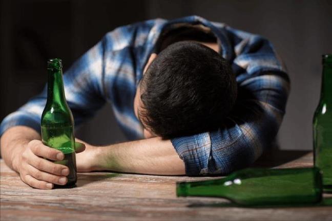 Cam thay ue oai va met moi vao ngay hom sau khi uong ruou, 3 loai thuc pham giup ban loai bo cam giac nay